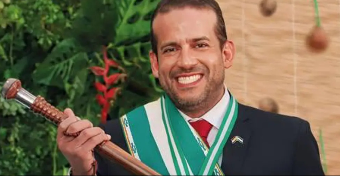 “Esto no es una despedida”: Camacho deja la Gobernación y ratifica lucha por federalismo y el modelo 50/50