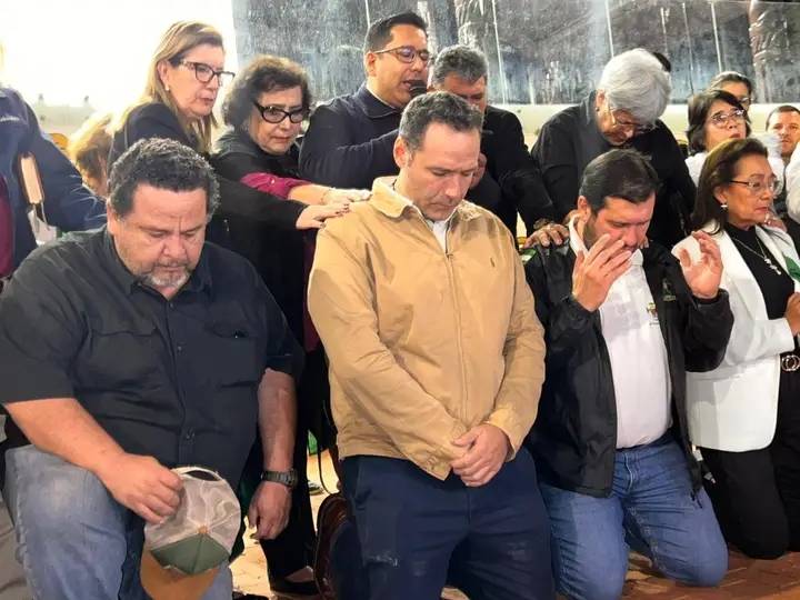 Comité pro Santa Cruz encabeza una masiva jornada de oración y clamor por la paz en el País