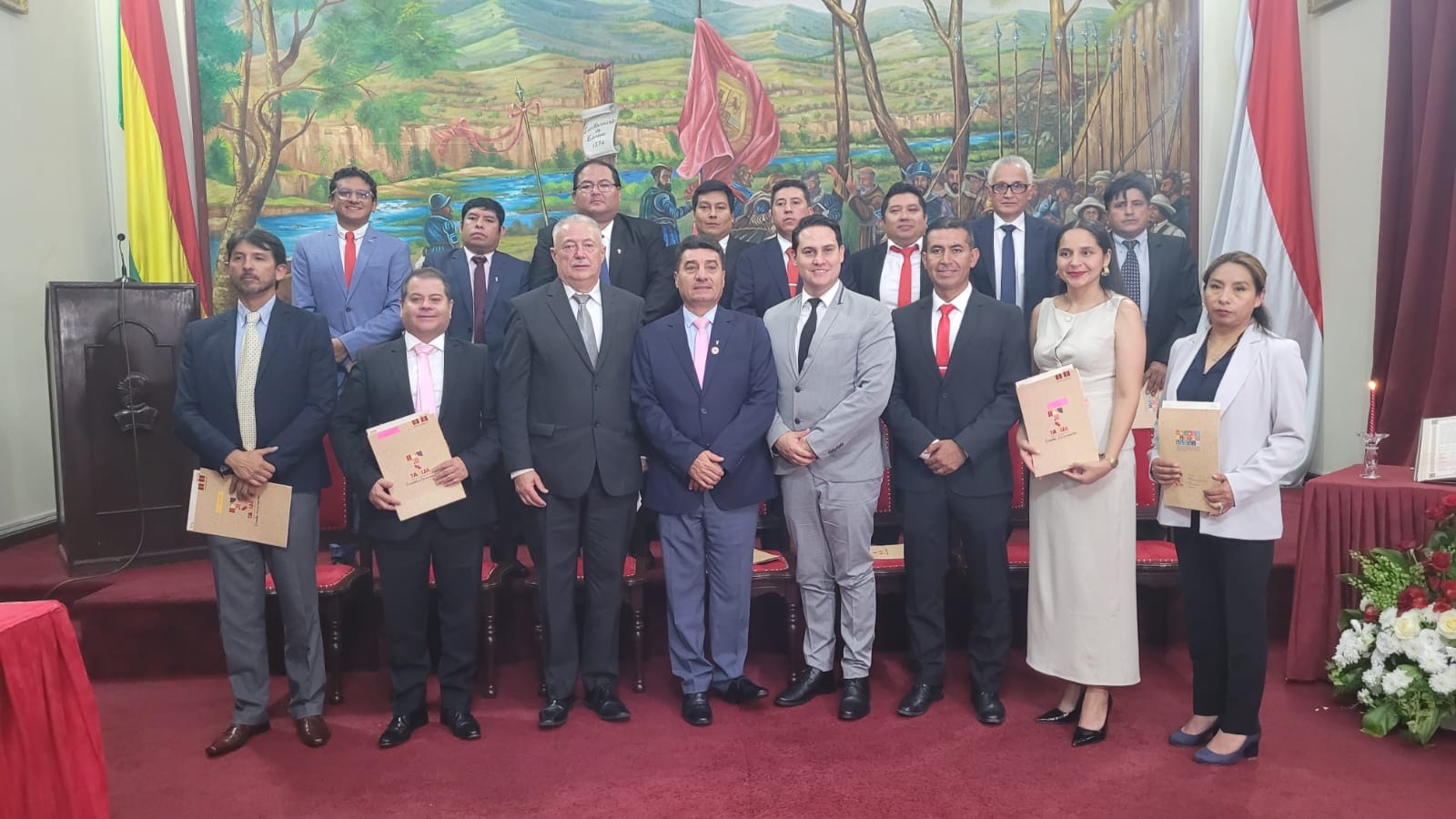 Alcalde Johnny Torres Terzo, posesiona al Nuevo Gabinete
