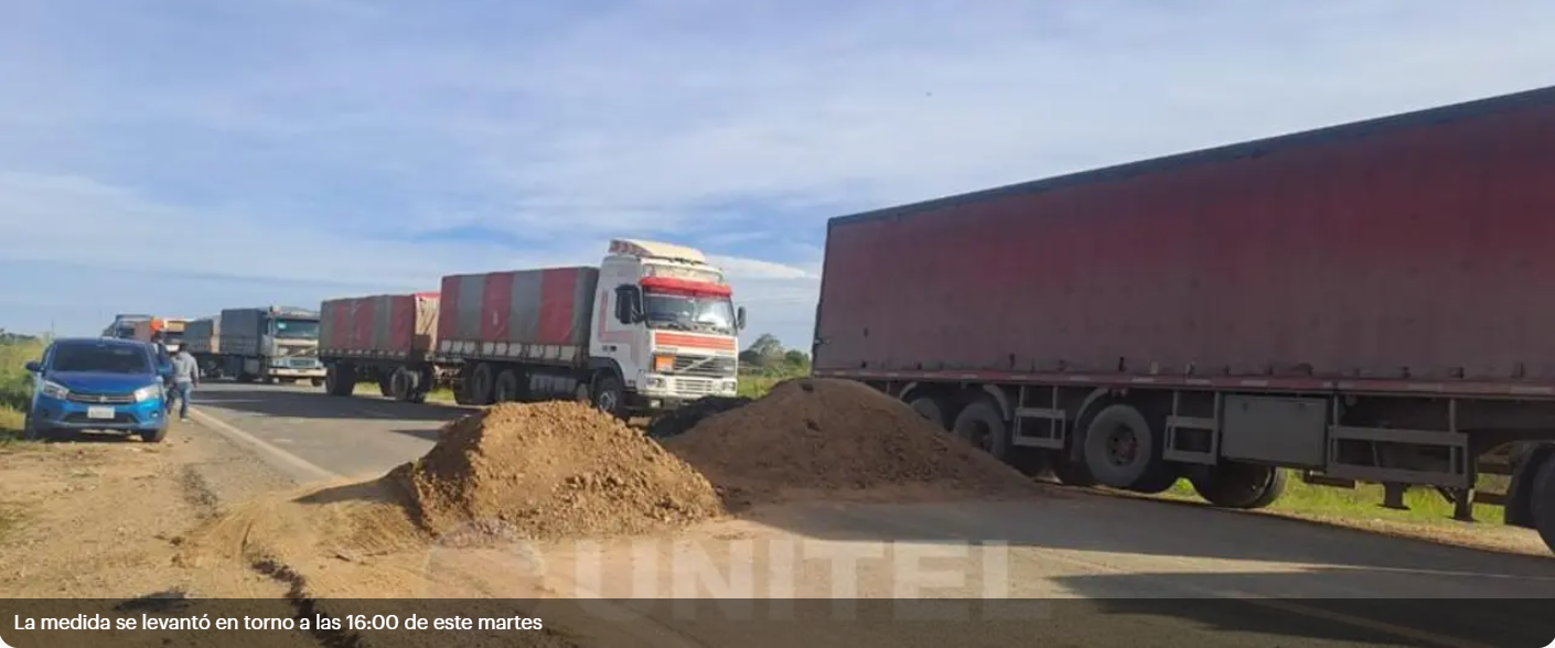 Santa Cruz: Magisterio rural levanta el bloqueo instalado en Cuatro Cañadas
